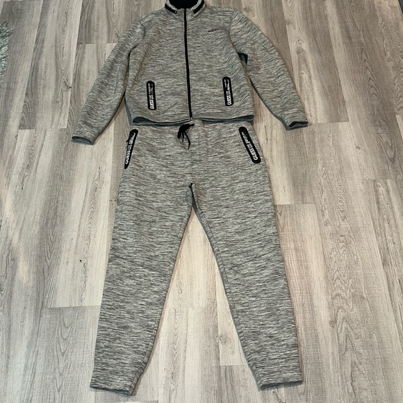 Men Guess Sweatsuit - Picture 1 of 8